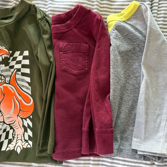 OshKosh B'gosh Other - Long sleeve shirts 2T